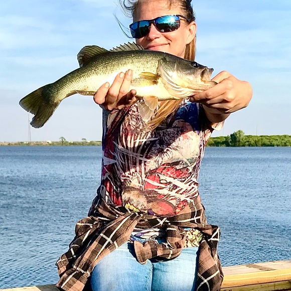 Meet your Poshers, Cass and Ricky! - Picture 2 of 6